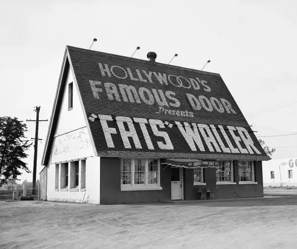 1937 1111 Famous-door.jpeg