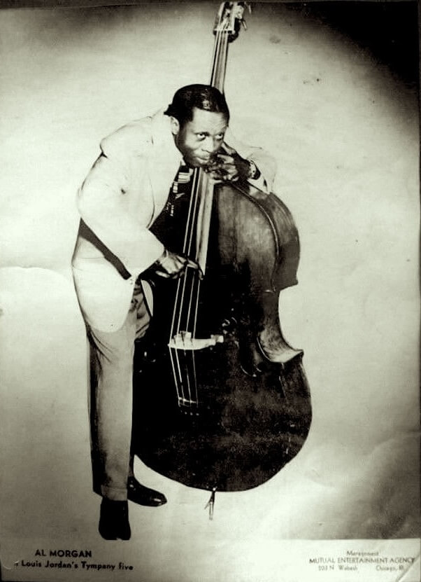 1945 0000 Al Morgan with Louis Jordan (courtesy Dan Vernhettes) copie.jpg